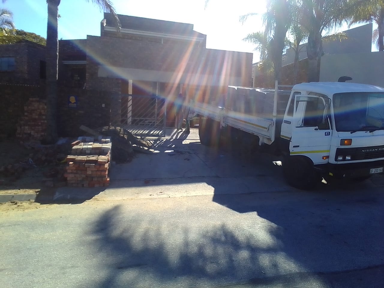 Hire Medium Dropside truck in Gqeberha, South Africa, Eastern Cape - 5 - 8 ton truck rental